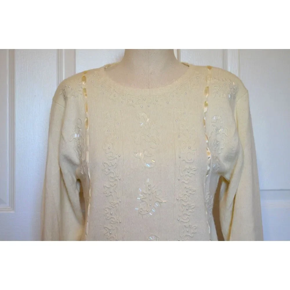 Vintage Jantzen Women's Sweater Petite M‎ Embellished w/ Beads Ribbons